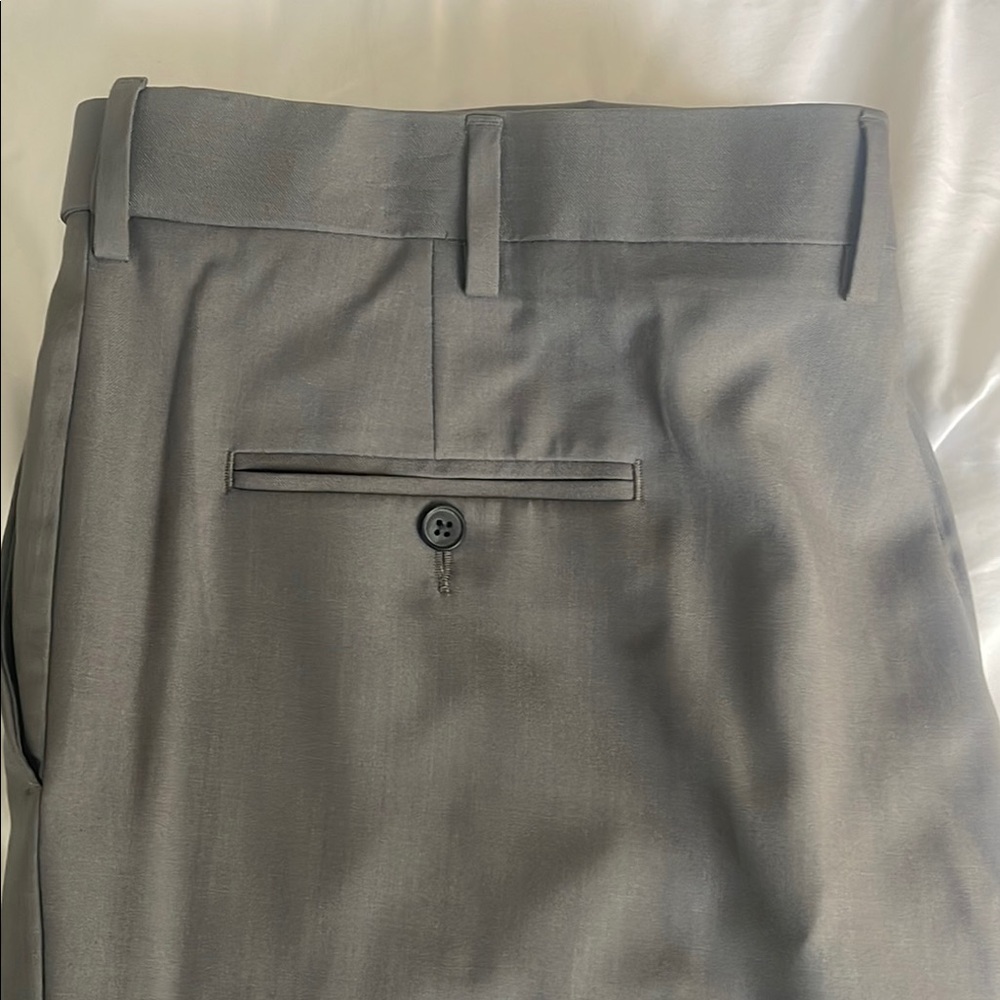 Haggar Men's Class Fit Grey Dress Pants